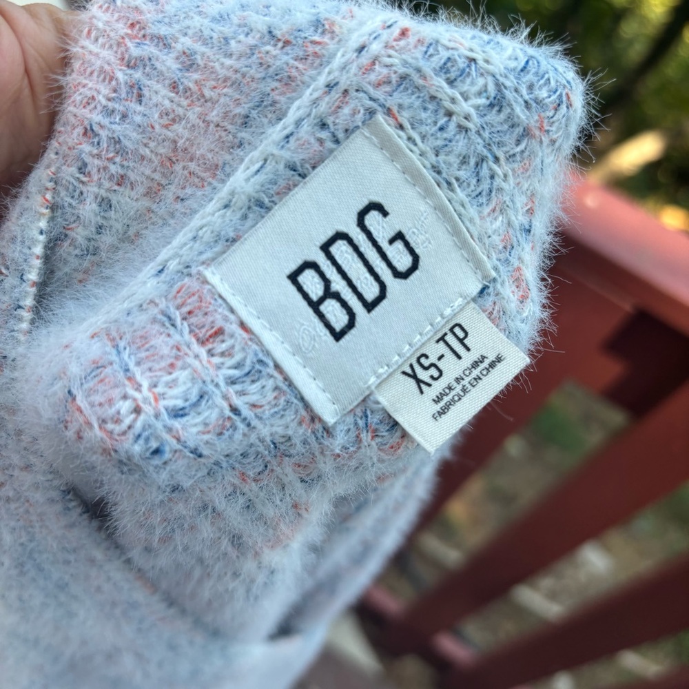 BDG Multicolor V-Neck Knit Tunic - Picture 13 of 15